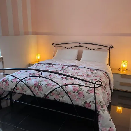 Casa Pirandello 12 *
